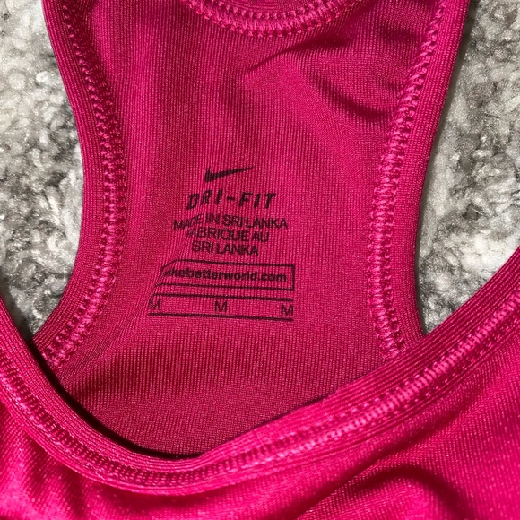 🔴4 for $25 🔴 NIKE / NEW BALANCE top Bundle - Picture 4 of 7